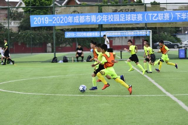 拉波尔塔透露巴萨计划增加3亿欧元融资以支持诺坎普改造